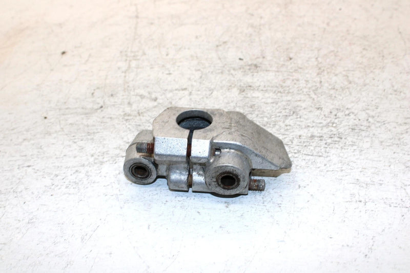 87 Yamaha Exciter 570 L/c Oem RightFront Suspension Bracket 8L9-2377E-00-00 SY18