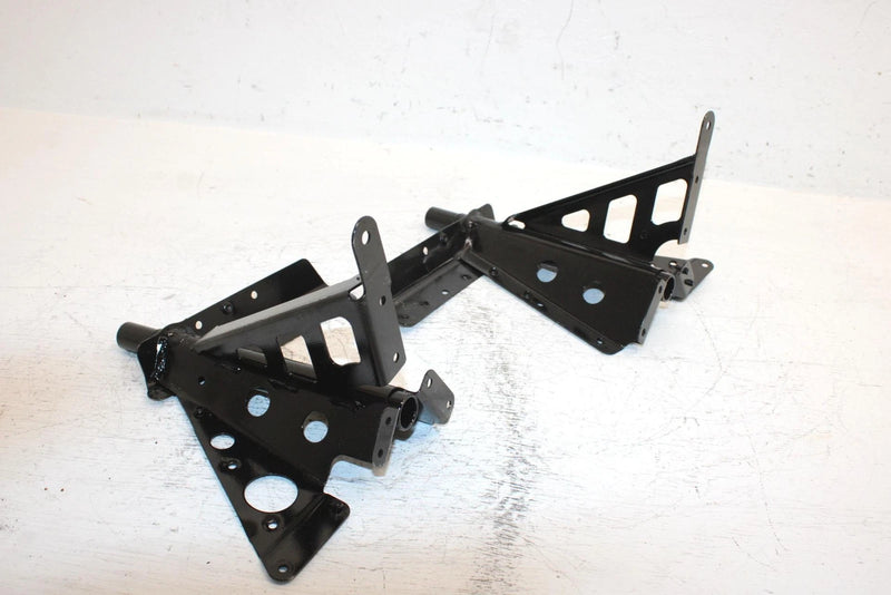 2001 Ski-doo Mxz 600 Oem Trailing Arm Mount Set 518320506 518320507 SS4