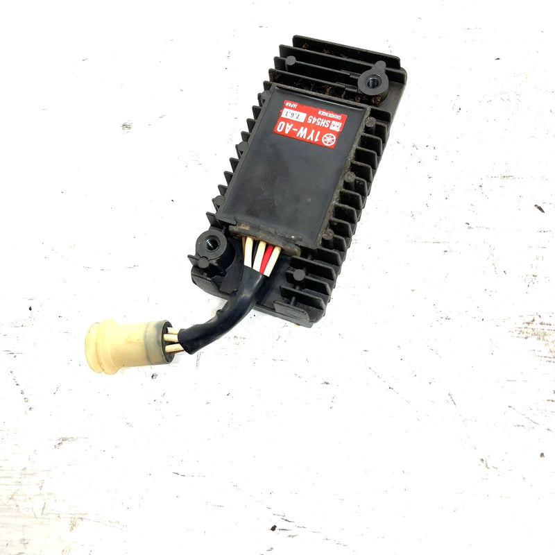 1988 Yamaha Moto 4 OEM Voltage Regulator 1YW-81960-A0-00 AY57