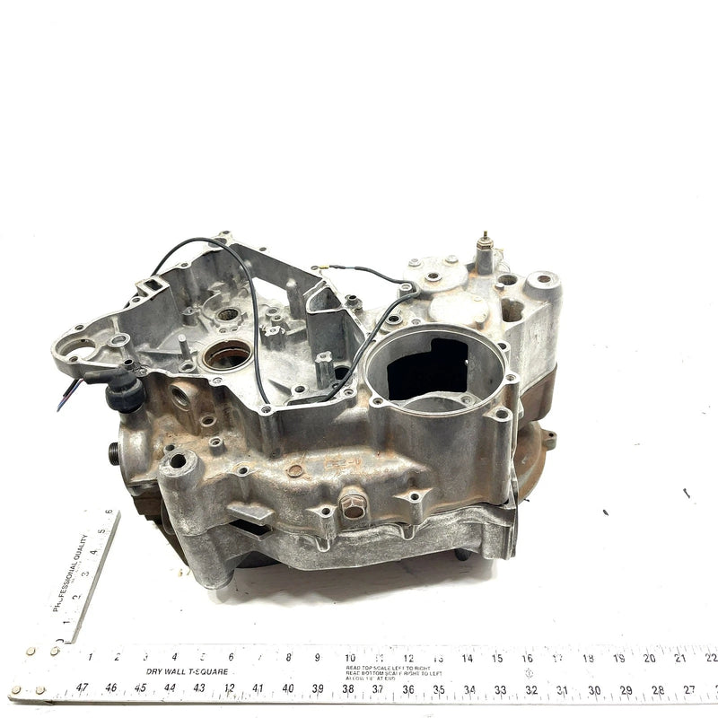 02-03 Kawasaki Prairie 650 KVF650A 4x4 OEM Crankcase 14001-0559 AK37