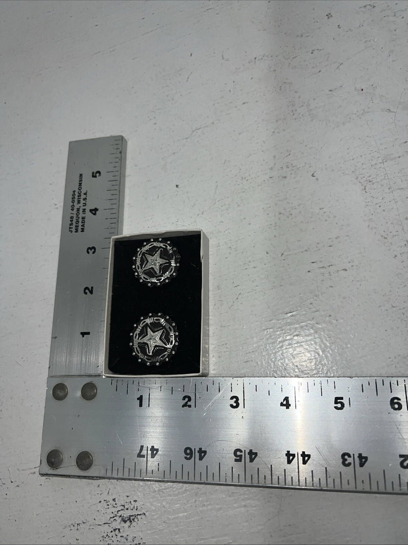 New Women’s Congress Leather Circle Silver Star Earrings. 93148 B-9