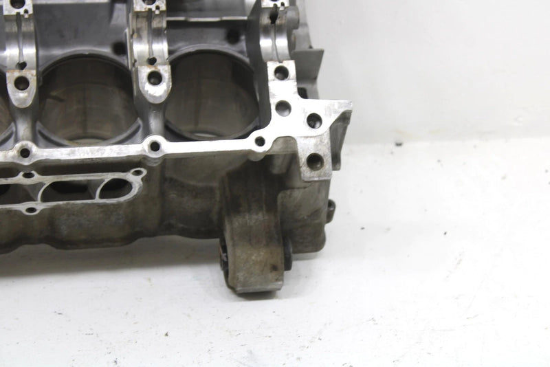 2007 Yamaha Attak Gt Oem Upper Crankcase Cylinder 8FP-15100-08-00 SY135