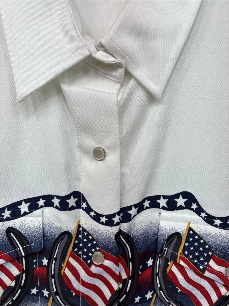 New Women’s Cumberland White Flag Design Short Sleeve Pearl Snap Medium LL-84