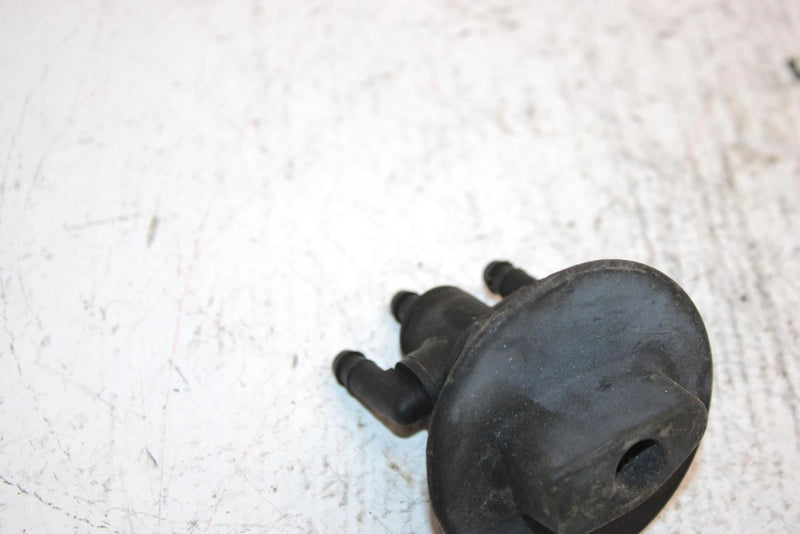98 Polaris Xplorer 300 Oem Fuel Petcock 5432559 7052154 AP69