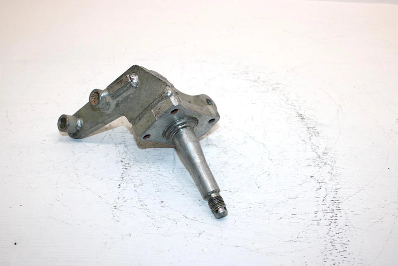 99 Yamaha  Bear Tracker Oem Front Right Steering Knuckle 4XE-F3502-00-00 AY50