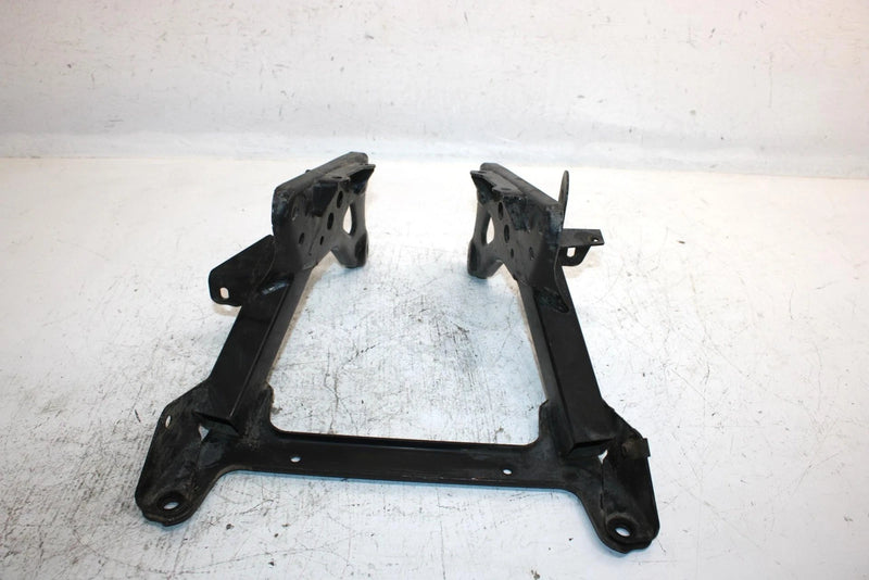 2019 Can-am Outlander 570 Oem Rear Frame Support 705203387 AB9