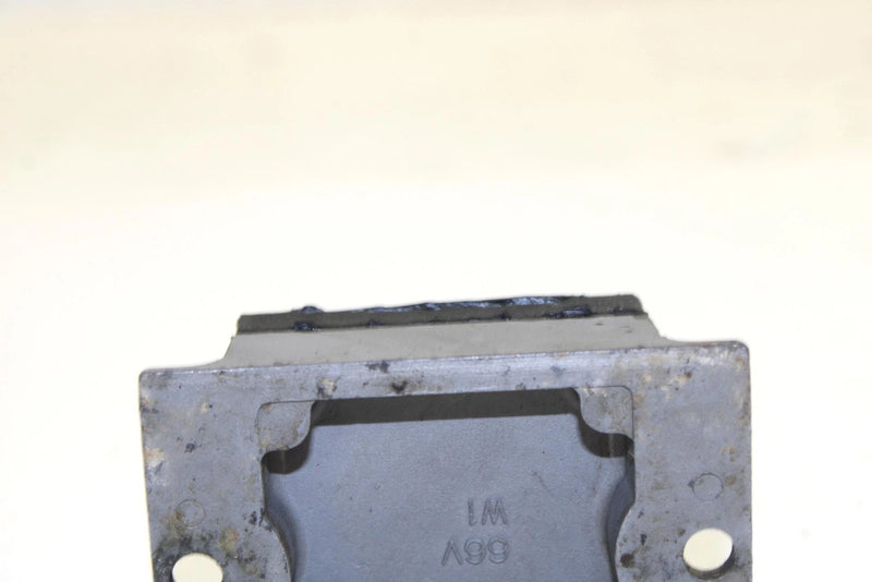 2001 Yamaha Waverunner Xlt1200 Oem Upper Mount Stopper 66V-44532-00-94 JY7 