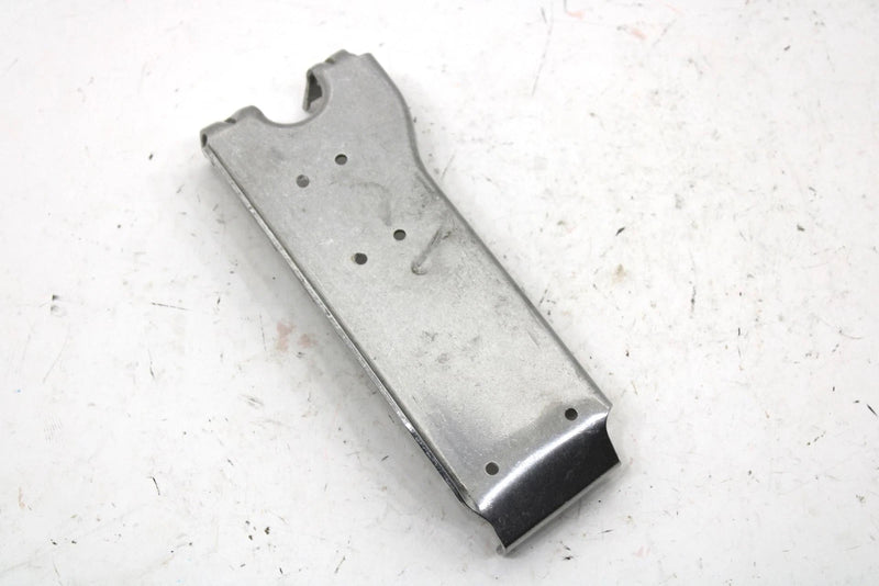 1987 Yamaha Srv Oem Right Steering Gate Bracket 8L8-23884-00-00 SY131