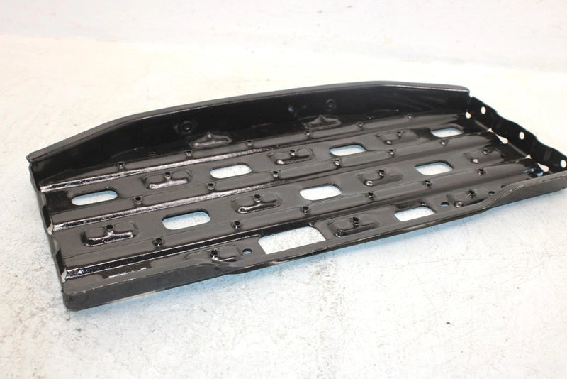 1990 Polaris Trail Boss 250 Oem Left Footrest 1040189 1040274-117 AP162