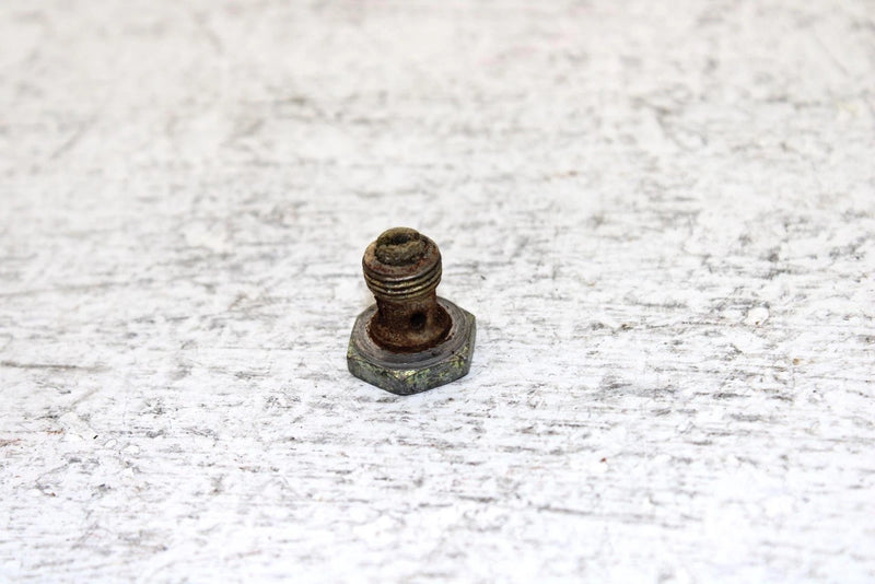 1987 Yamaha Exciter 570 L/c Oem Carb Holder Screw 8M6-14261-00-00 Q4475