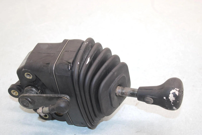05 Yamaha  Bruin  4wd Hunter  Oem Gear Shifter 5UH-18300-00-00 AY38