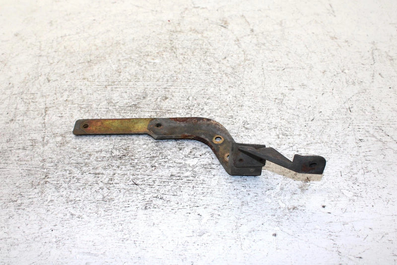 1991 Yamaha Exciter Ii 570 Liquid Oem Shroud Bracket 88R-2196F-00-00 SY24