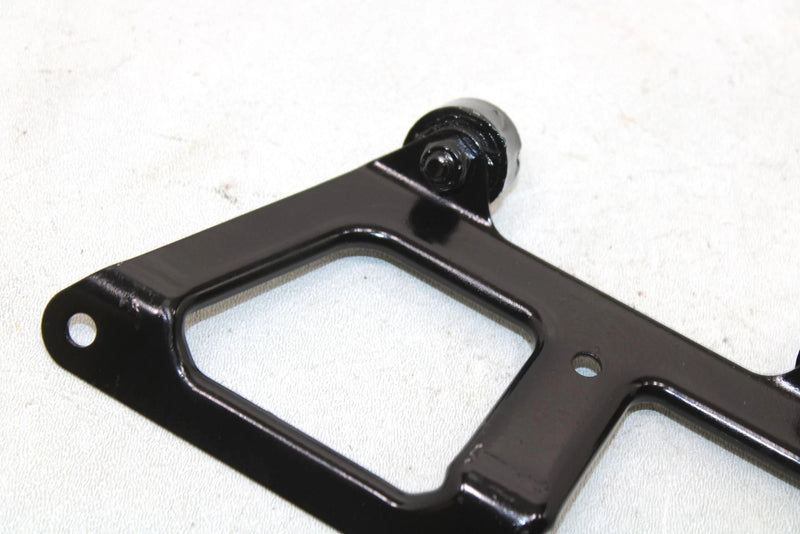2003 Polaris Magnum 330 Oem Top Oil Cooler Bracket With Dampner 5245416-067AP120