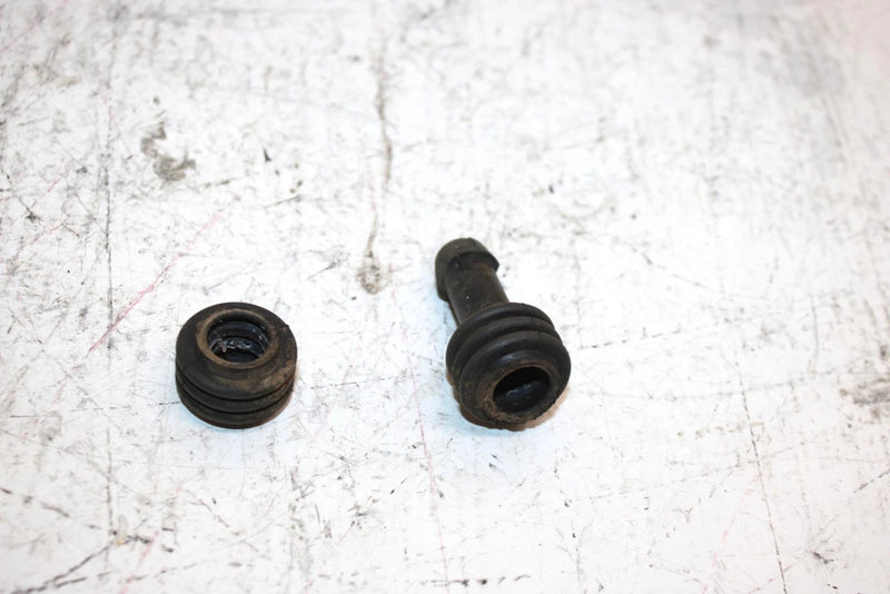 2000 Polaris Magnum 325 Oem Pin Boot Set 5412505 5412506 AP65