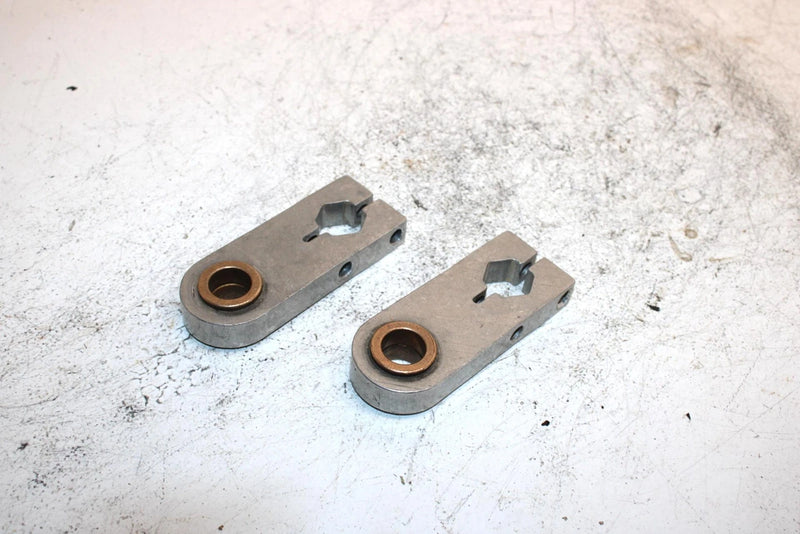06 Arctic Cat M6 Efi 141 Oem Pivot Block Pair W/Bushing 0704-981 SAS14