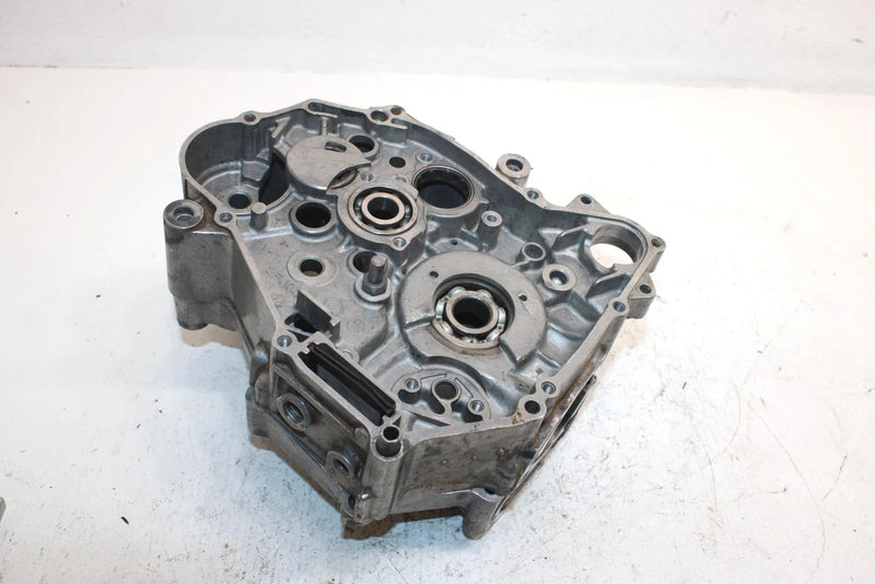 1996 Yamaha  Badger Yfm80h Oem Crankcase 2FJ-15100-01-00 AY14
