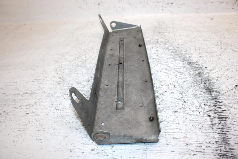 1995 Yamaha Vmax 600 Oem Rear Tunnel Bracket SY11