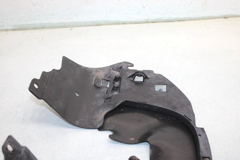 06 Honda Trx 350 Fe A  Oem Snorkel Guide Plate 61725-HN7-000 AH24
