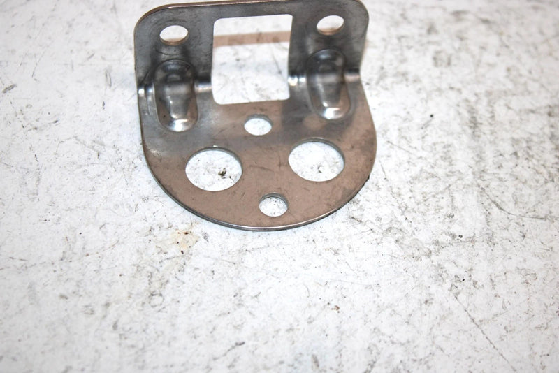 1987 Kawasaki 650 Sx Oem Strainer Bracket 11045-3735 JK7