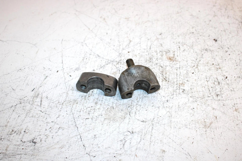 2004 Honda Fourtrax Rincon Oem Handlebar Mount 53130-HB3-770 AH2
