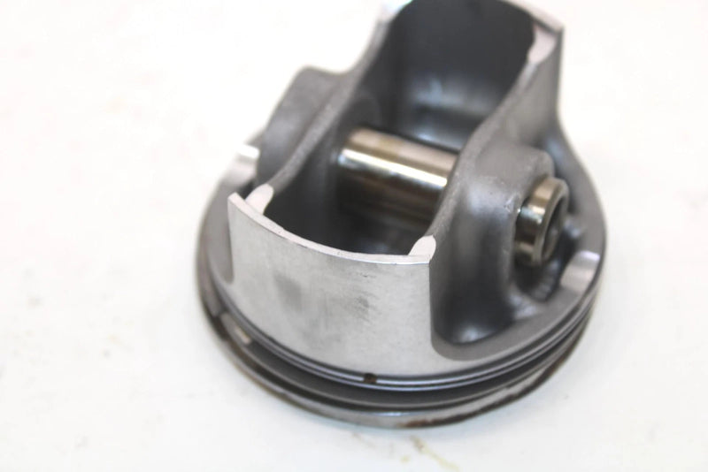 2017 Ski-doo Grand Touring 900 Oem 73.9MM Piston 420892825 SS65