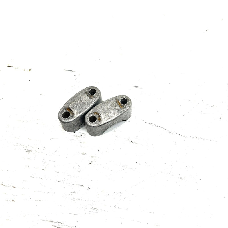 80-82 Yamaha Tri Moto 125 OEM Upper Handlebar Mount Pair 422-23441-00-98 AY62
