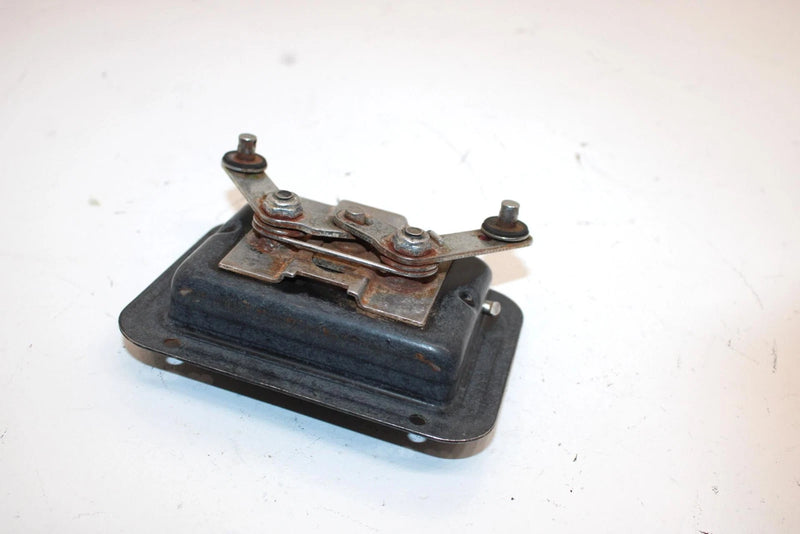 08 Polaris Ranger 700 4x4 Efi Oem Tail Gate Latch 7081380 XP1