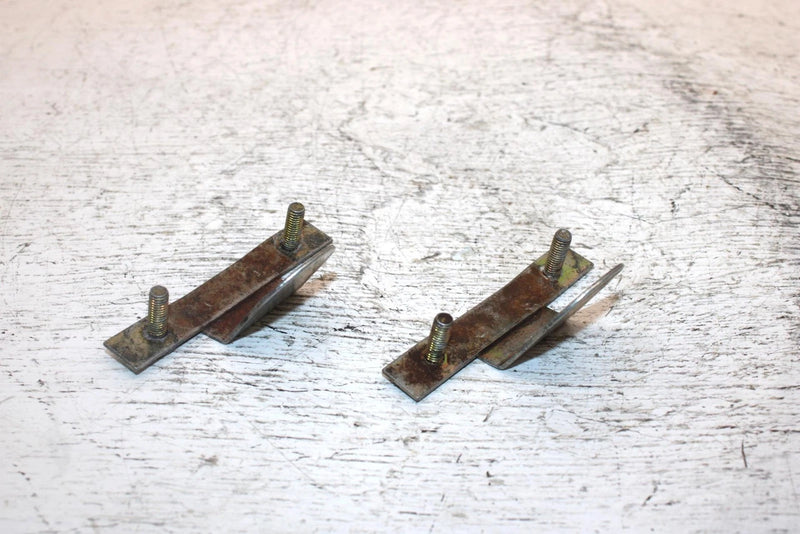 2002 Ski-doo Mxz 700 Oem Hood Guide Pair 502006500 SS20