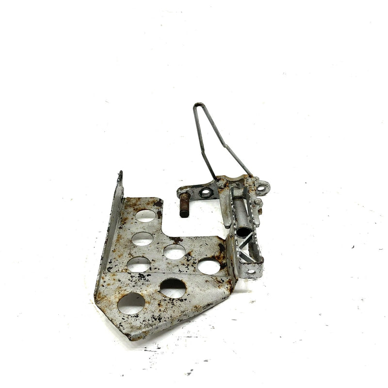 1990 Yamaha Moto 4 OEM Right Footrest 3HP-27421-00-00 AY51