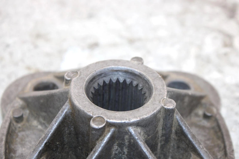 2000 Polaris Trail Boss Oem Rear Wheel Hub 5131777 AP171