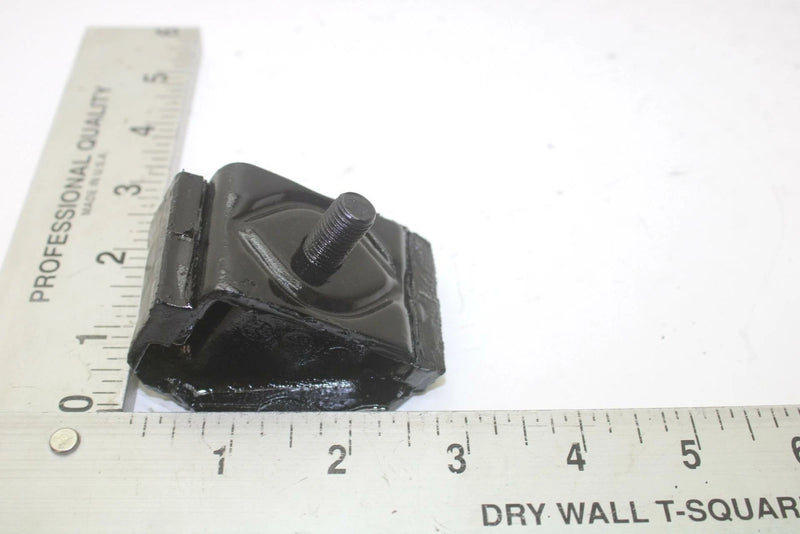 89 Yamaha Phazer PZ480N OEM Rear Lower Motor Mount 8V0-21486-00-00 Q2698