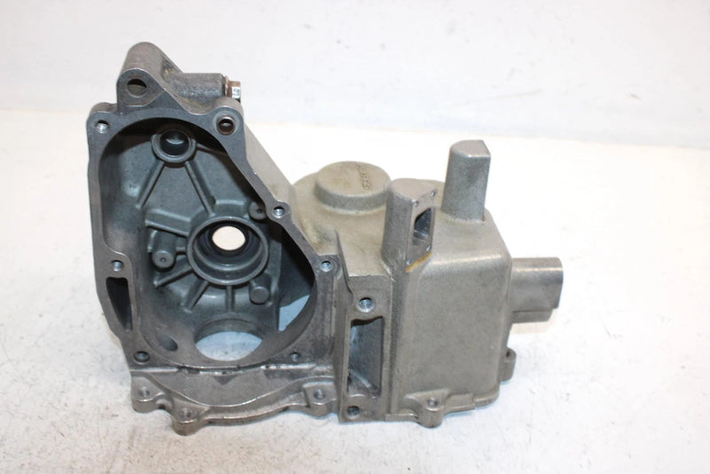 2001 Polaris Magnum 500 Main Transmission Case 3233902 AP121