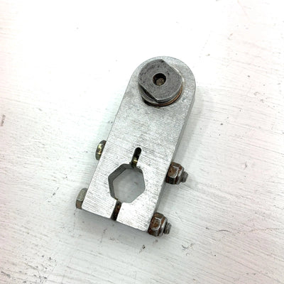 99-02 ARCTIC CAT ZR 500 OEM REAR ARM PIVOT BLOCK 0704-981 SA18