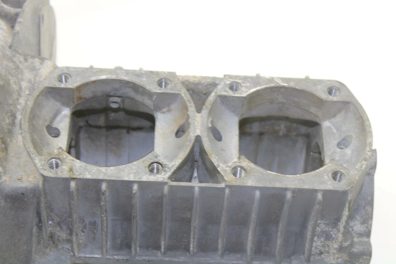 Yamaha OEM Crankcase  8j9-15100-01-00 SY45