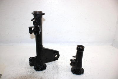 00 Kawasaki Bayou 300 4x4 Oem Rear Axle Housing Set 31064-1098 AK20