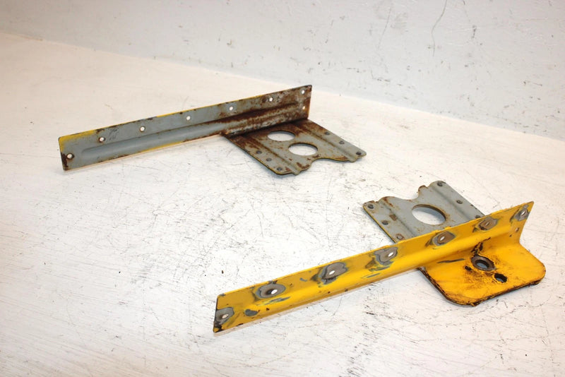 1998 Ski-doo Mxz 670 Oem Rear Skid Mount Set 518318924 518318923 SS17