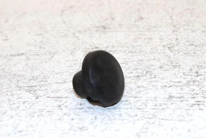 1996 Ski-doo Formula Ss Oem Spindle Cap 572079100 SS7