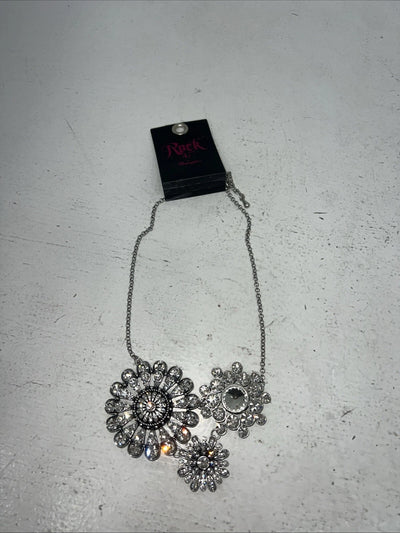 New Women’s Rock 47 3 Part Diamond Flower Necklace. NC2661R47 A-96