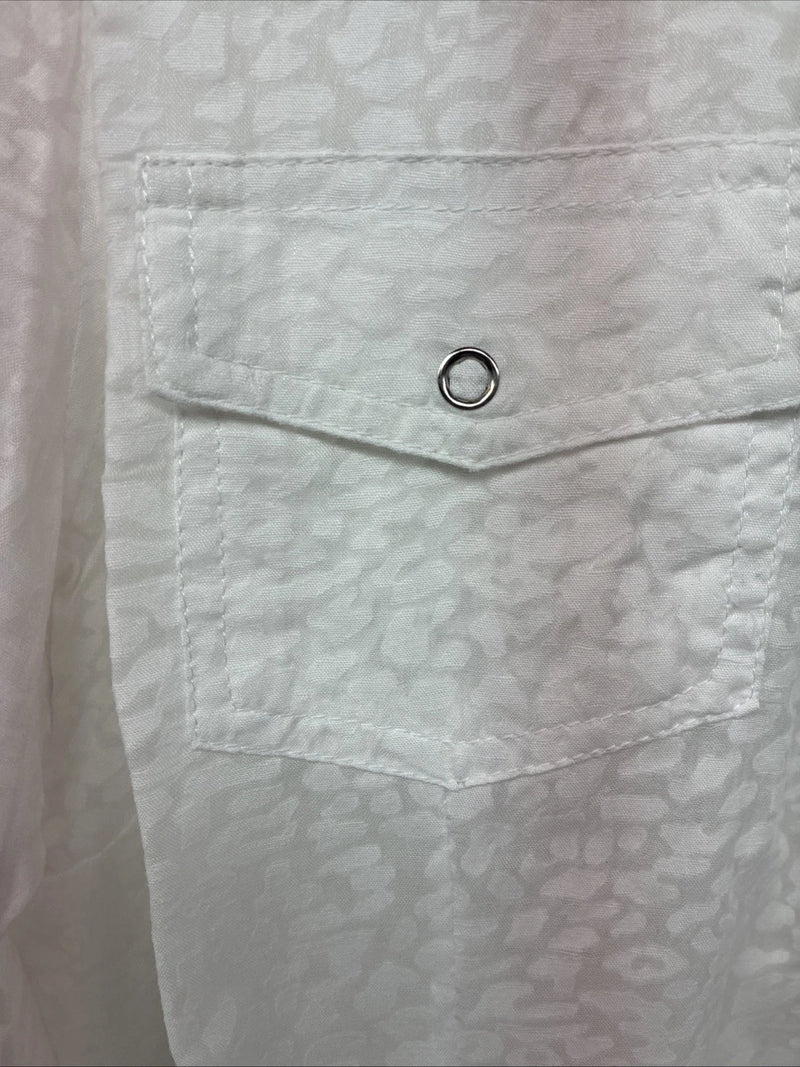 New Women’s Cumberland White Cheetah Print Long Sleeve Pearl Snap Large GG-82