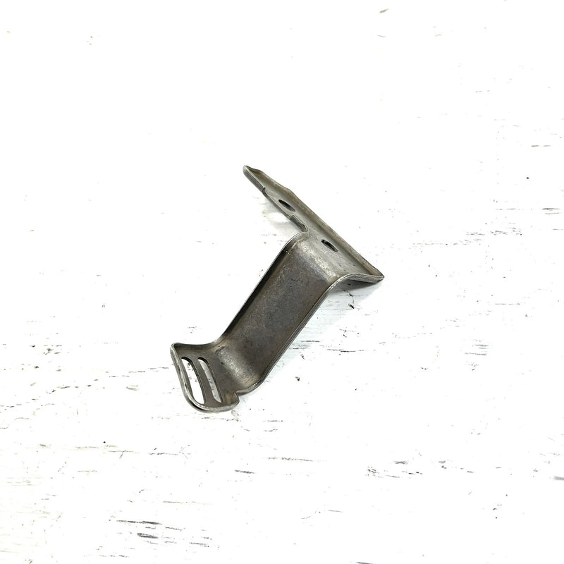 2004 Yamaha Rhino 660 OEM Crankcase Bracket 5KM-15113-00-00 XY3