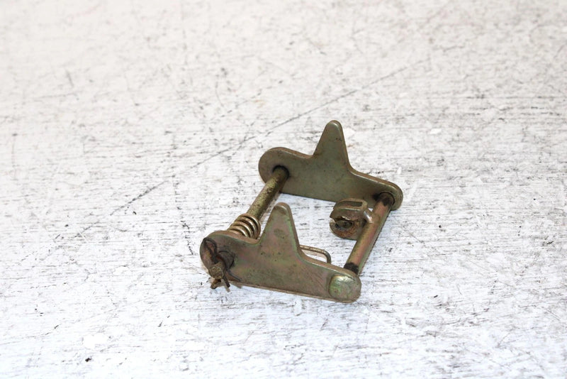 2000 Kawasaki Prairie 300 Oem Seat Hook Latch 27012-1381 AK31.1