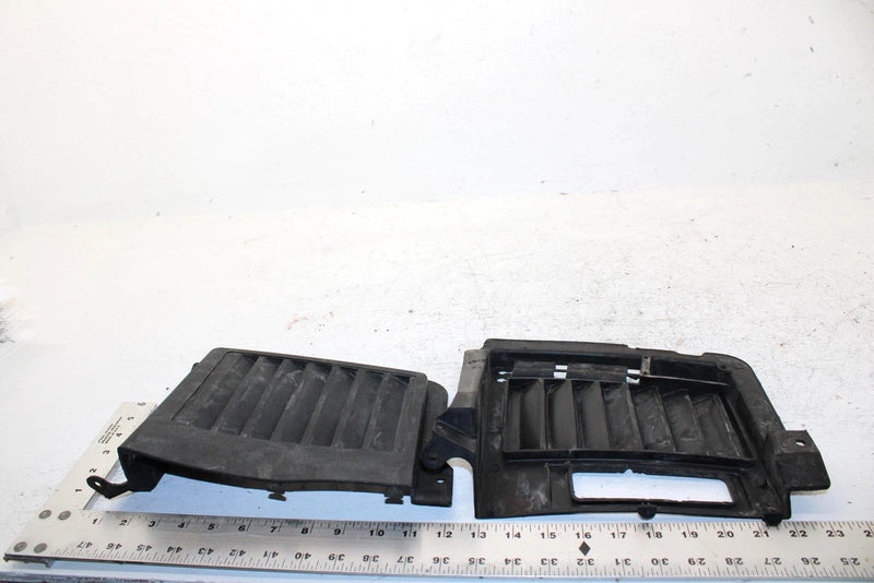 1990 Yamaha Phazer Ii Oem Side Louver Set 8X9-77131-00-00 SY16