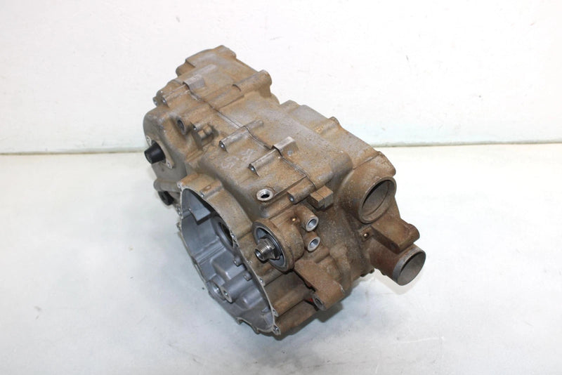 04 Yamaha  Bruin 350 Auto 2wd Oem Crankcase 5WH-15100-00-00 5WH-15100-09-00 AY36