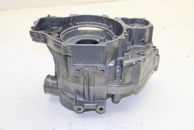 01 Polaris Sportsman 400 OEM Crankcase 3085633 AP107