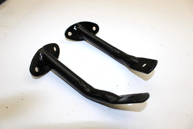 89 Suzuki Quadrunner LT160E 2x4 OEM Rear Fender Support Pair 63140-02C00 AS16