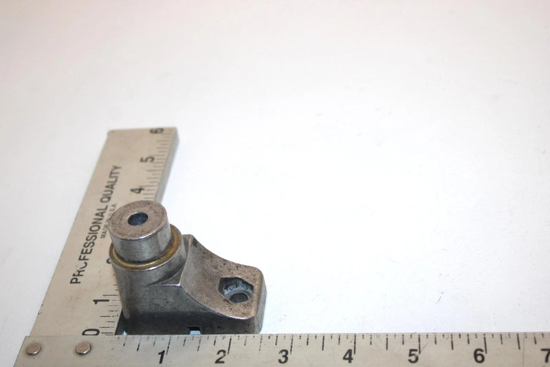 98 Polaris Lite Touring Oem Idler Wheel Mount Bracket 5131314 Q5030