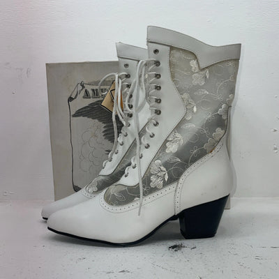 New Women’s White Lace Up American West Cowboy Boots. 515 9.5 9 1/2. 15-134