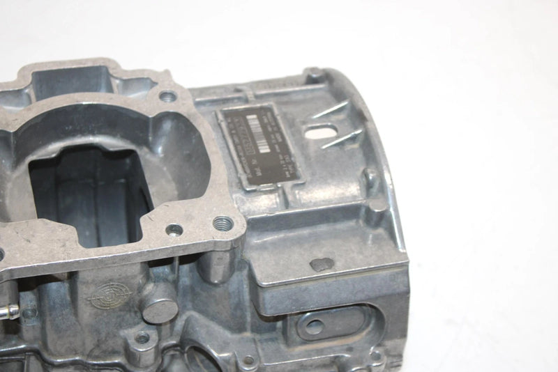 06 Ski-doo Gsx 600 Ho Sdi Oem Crankcase 420889613 SS14