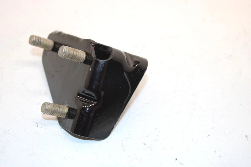 03 Bombardier Quest 650 Oem Top Front Engine Mount 707000161 AB1.1
