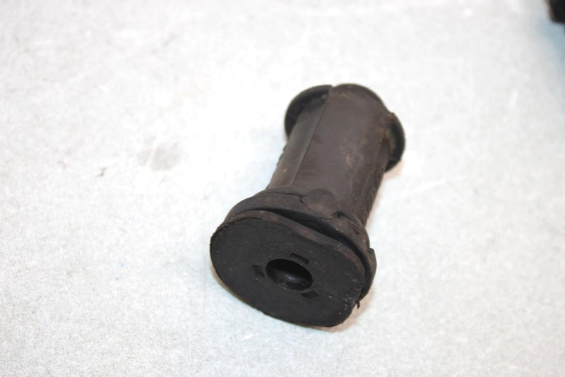 05 Yamaha  Bruin  4wd Hunter  Oem Engine Mount Dampner 90388-10001-00 AY38